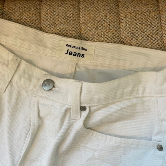 Reformation white denim shorts - Picture 2 of 7